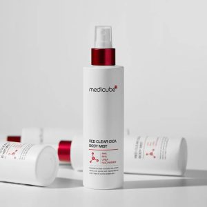 اسپری ضد جوش بدن مدیکیوب Medicube Red Clear Cica Body Mist حجم 200 میل